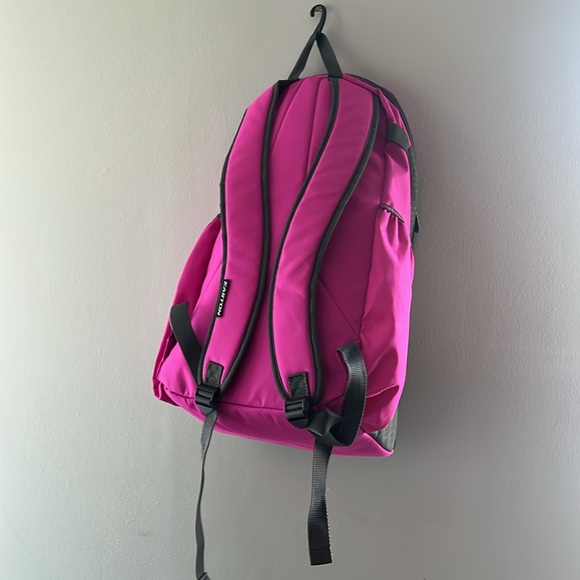 Easton Game Ready backpack.
Pink - Picture 2 of 4